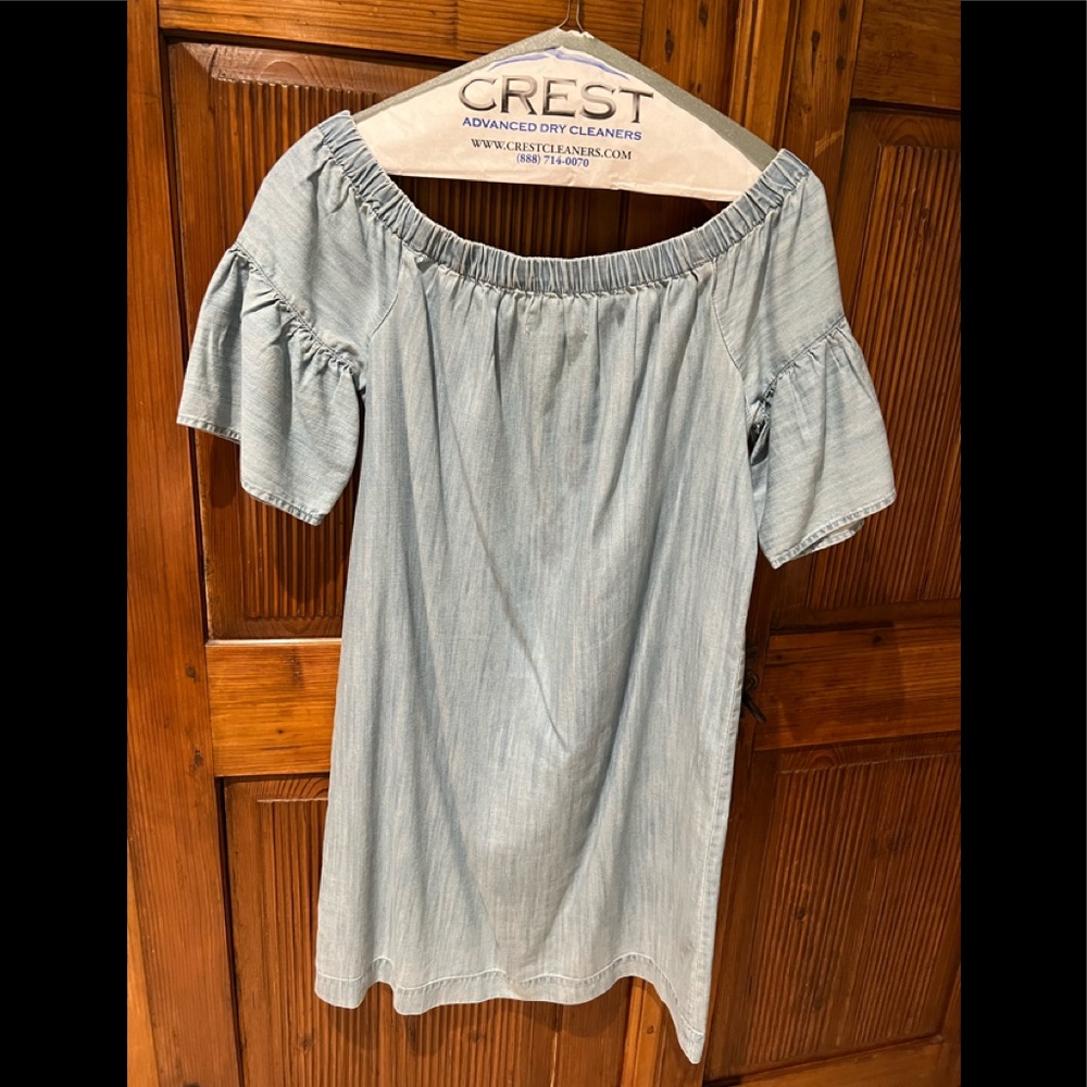 $8!!💥💥 PRICE DROPPED!!Madewell off shoulder soft denim dress size S